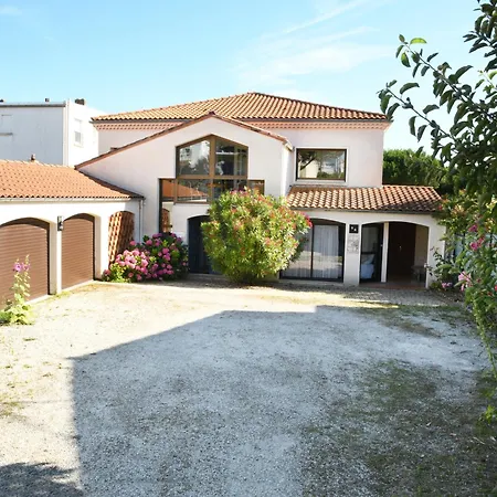 别墅 Avec Piscine Chauffee Et Magnifique Vue 鲁瓦扬