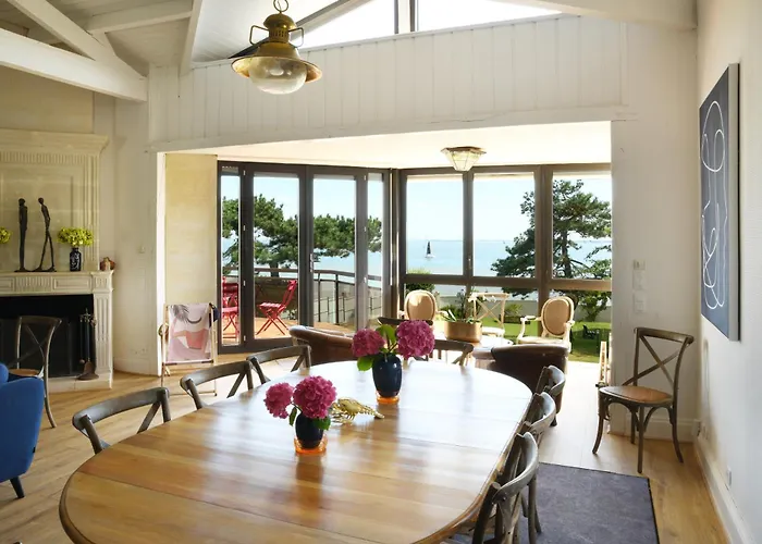 Avec Piscine Chauffee Et Magnifique Vue * 鲁瓦扬