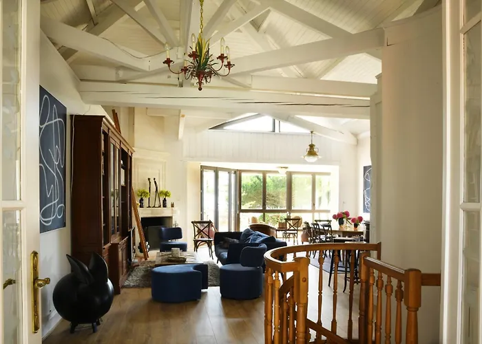 Villa Avec Piscine Chauffee Et Magnifique Vue Royan