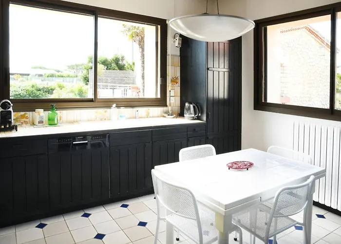 Villa Avec Piscine Chauffee Et Magnifique Vue