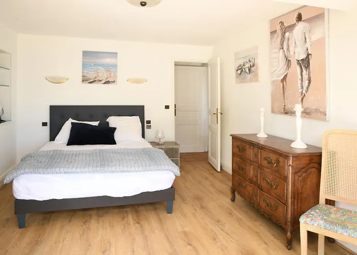 Avec Piscine Chauffee Et Magnifique Vue Villa Royan