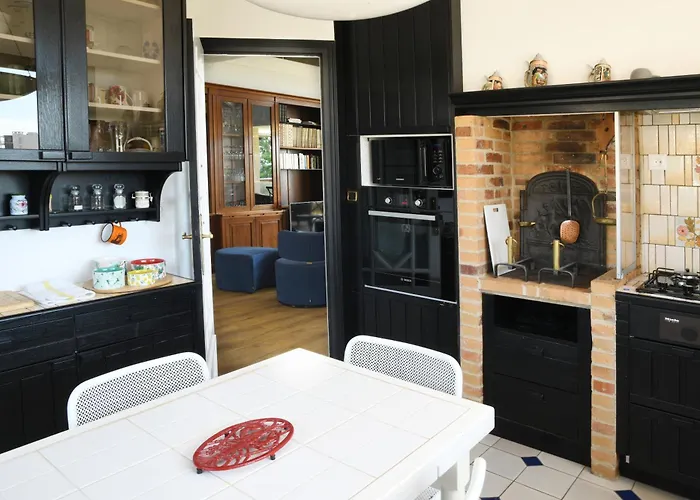 Avec Piscine Chauffee Et Magnifique Vue *