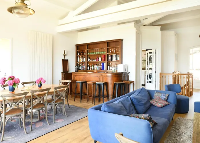 Avec Piscine Chauffee Et Magnifique Vue * Royan